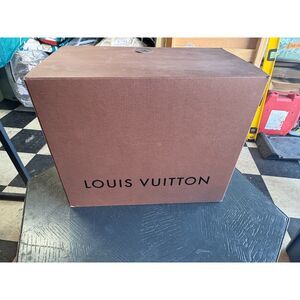 Louis Vuitton Large Box and Bag with tissue and leather strap/tie